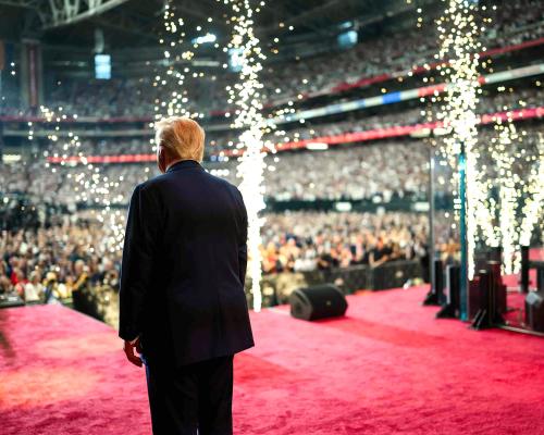 Trump lors de l'hommage à Charlie Kirk